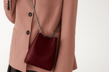 Top các mẫu túi đeo chéo nữ hot nhất mua tết 2026