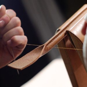 Bảng giá làm đồ da theo yêu cầu TPHCM cập nhật mới nhất