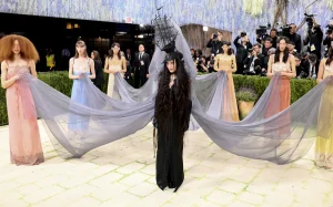Điểm danh những outfit ấn tượng nhất tại Met Gala 2026
