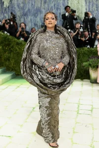 Điểm danh những outfit ấn tượng nhất tại Met Gala 2026