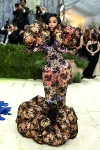 Điểm danh những outfit ấn tượng nhất tại Met Gala 2026